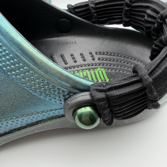 CROCS Classic Clog Wicked Defy Gravity Elphaba Wickedly Beautiful charms Jibbitz - Picture 6 of 16